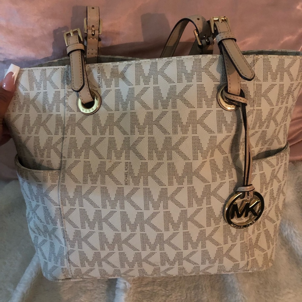 MK tote